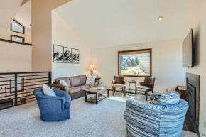 2 bedroom Loft Private Entry, Lake Views, Amazing Location, Near all Ski Resorts townhouse